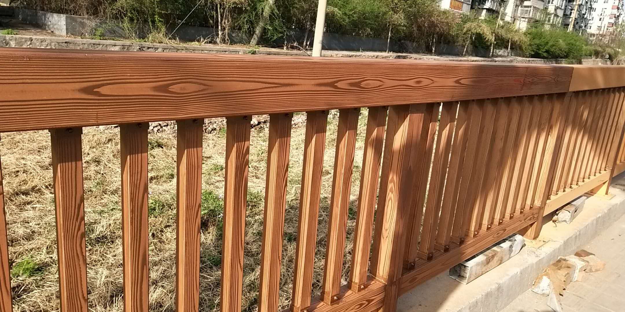 通州河北承德双桥区护栏仿木纹漆施工项目